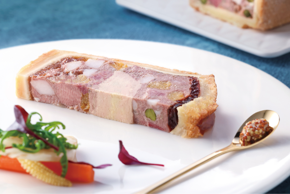 開胃菜:酥皮肉凍派|鴨肝、牛舌、開心果