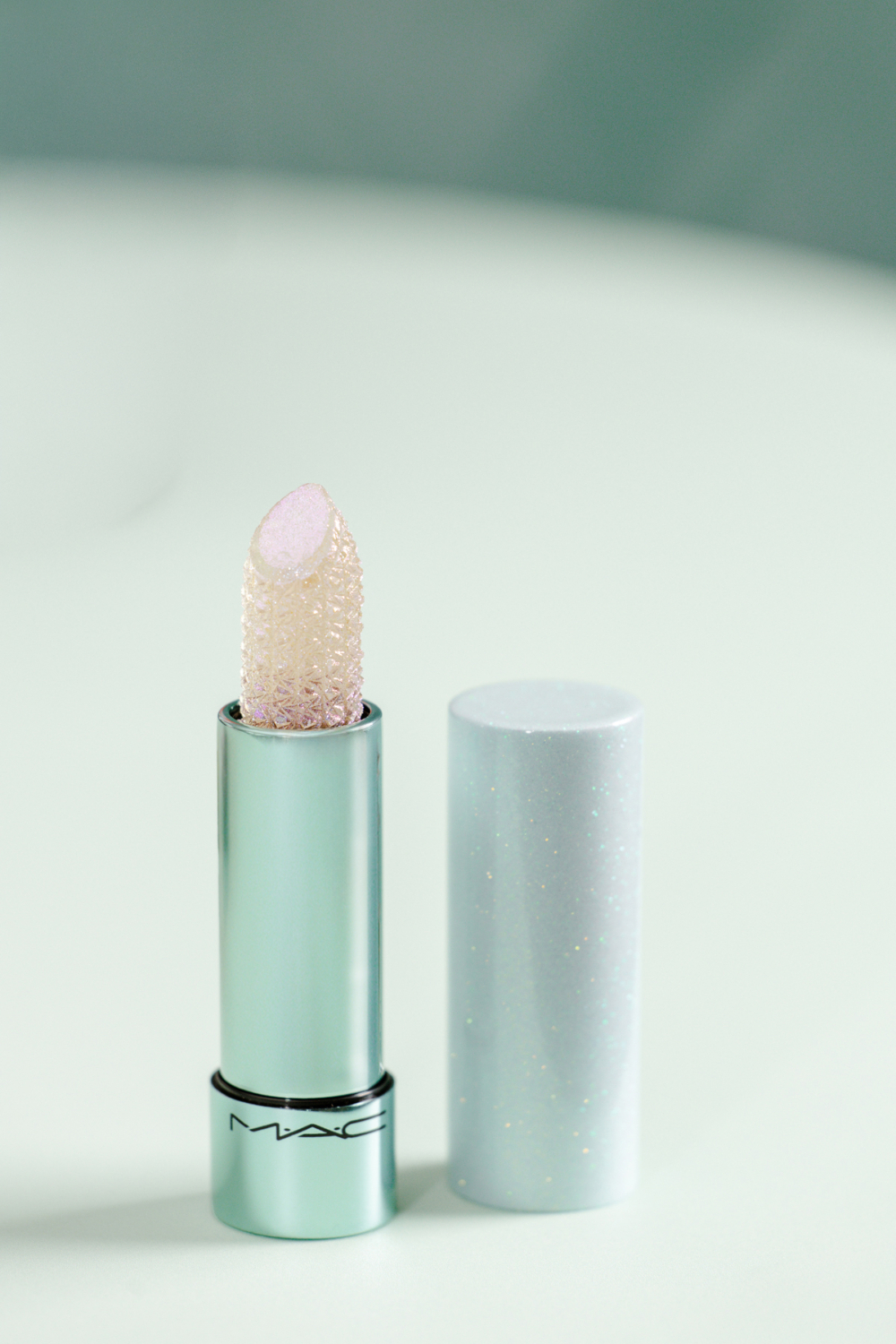 M‧A‧C 晶透光感唇油棒 約HK$227/NT$900