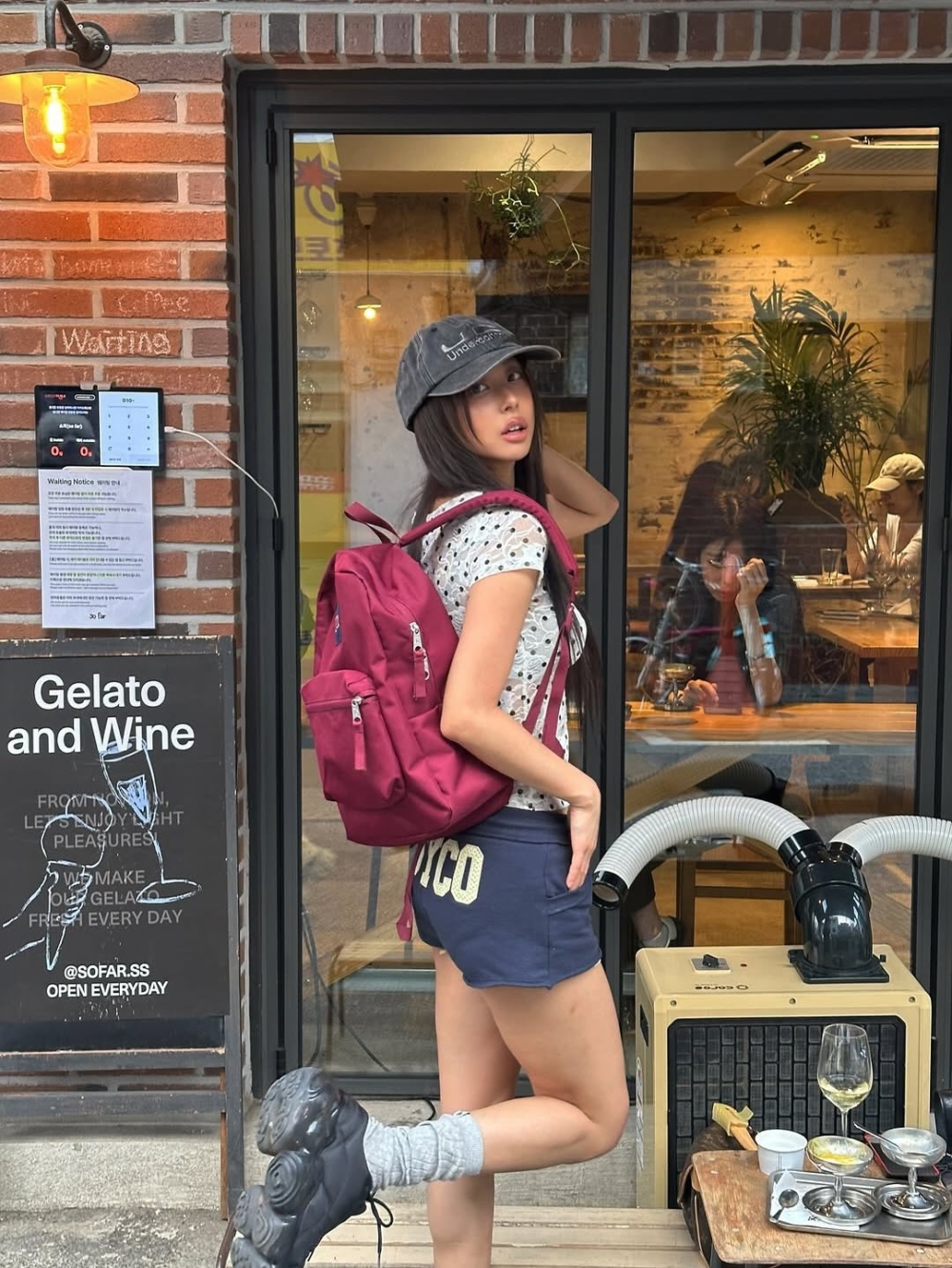 還有一個被Musinsa成功「救活」的則是JanSport