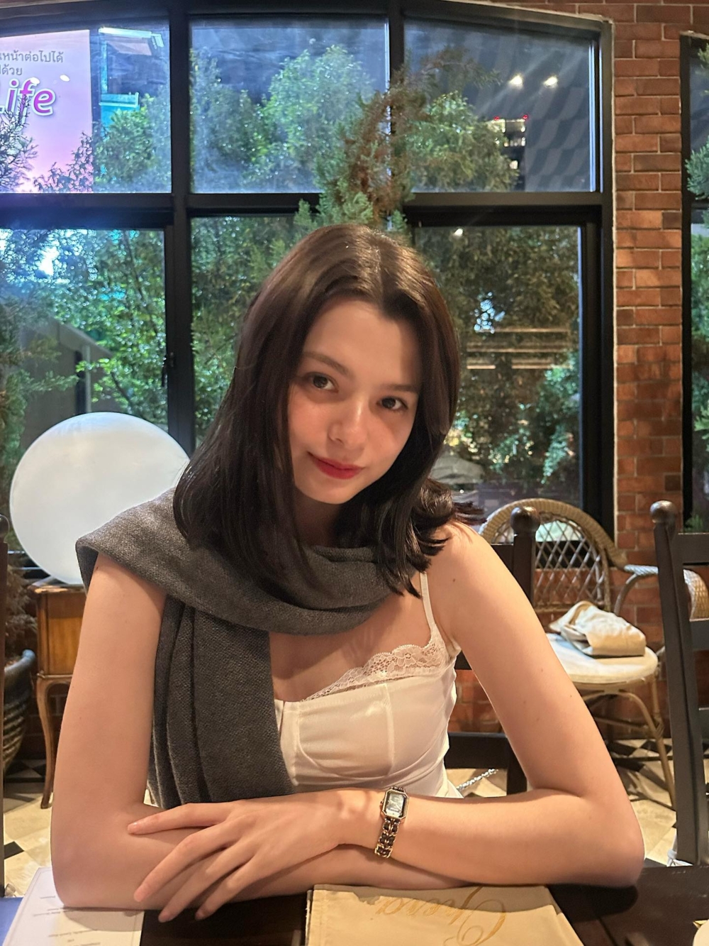 Becky同樣表現亮眼,Instagram追蹤人數424.18萬,媒體曝光價值249.17萬美元