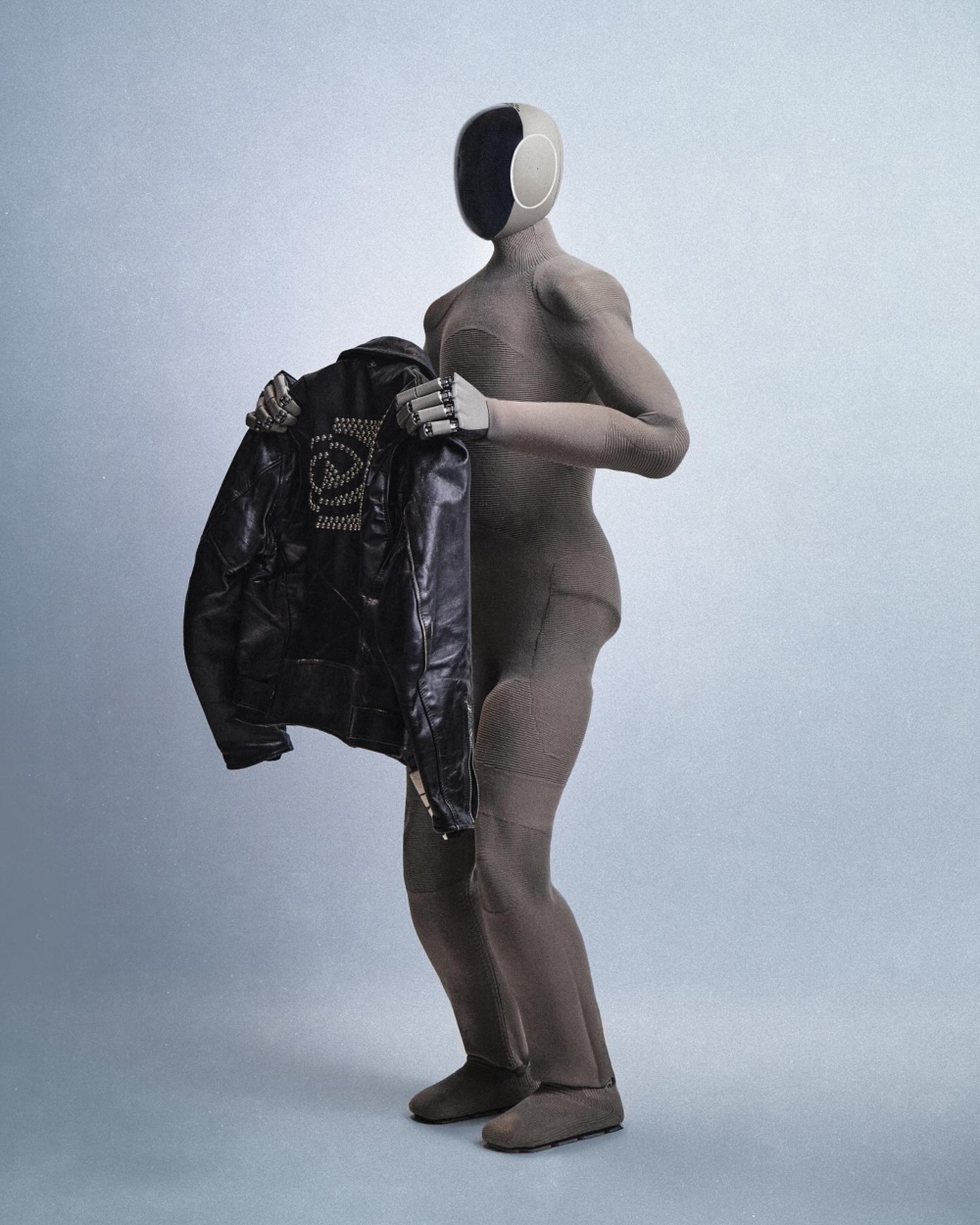 挪威公司 1X Technologies 推出的 NEO 類人型家事機器人