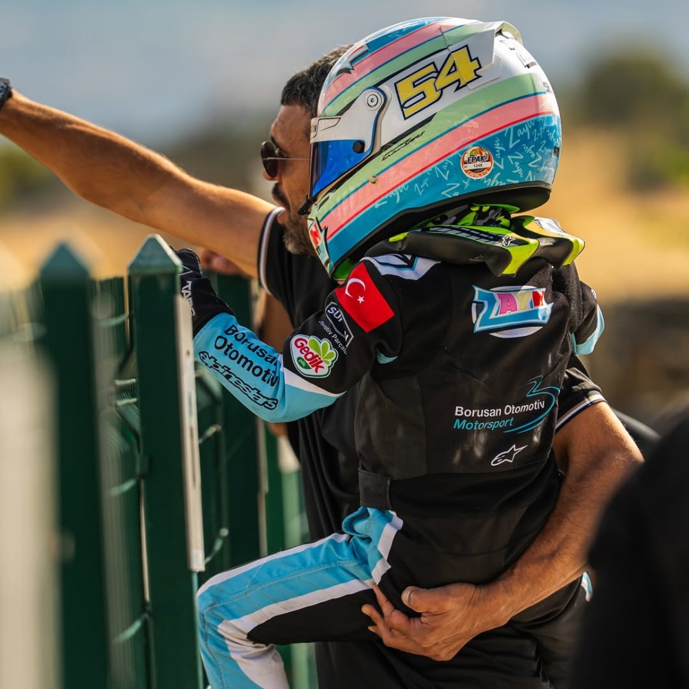 Zayn在兩歲時就開始接受駕駛訓練。