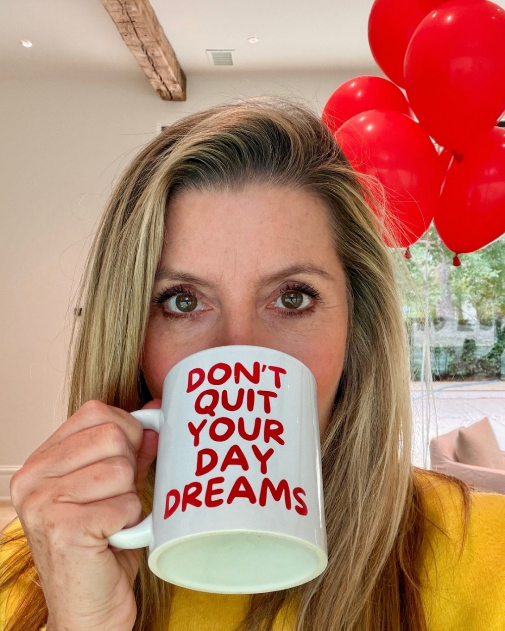 Sara Blakely依然是Spanx的堅定領導者，她用自己的故事啟發著一代又一代的女性創業者