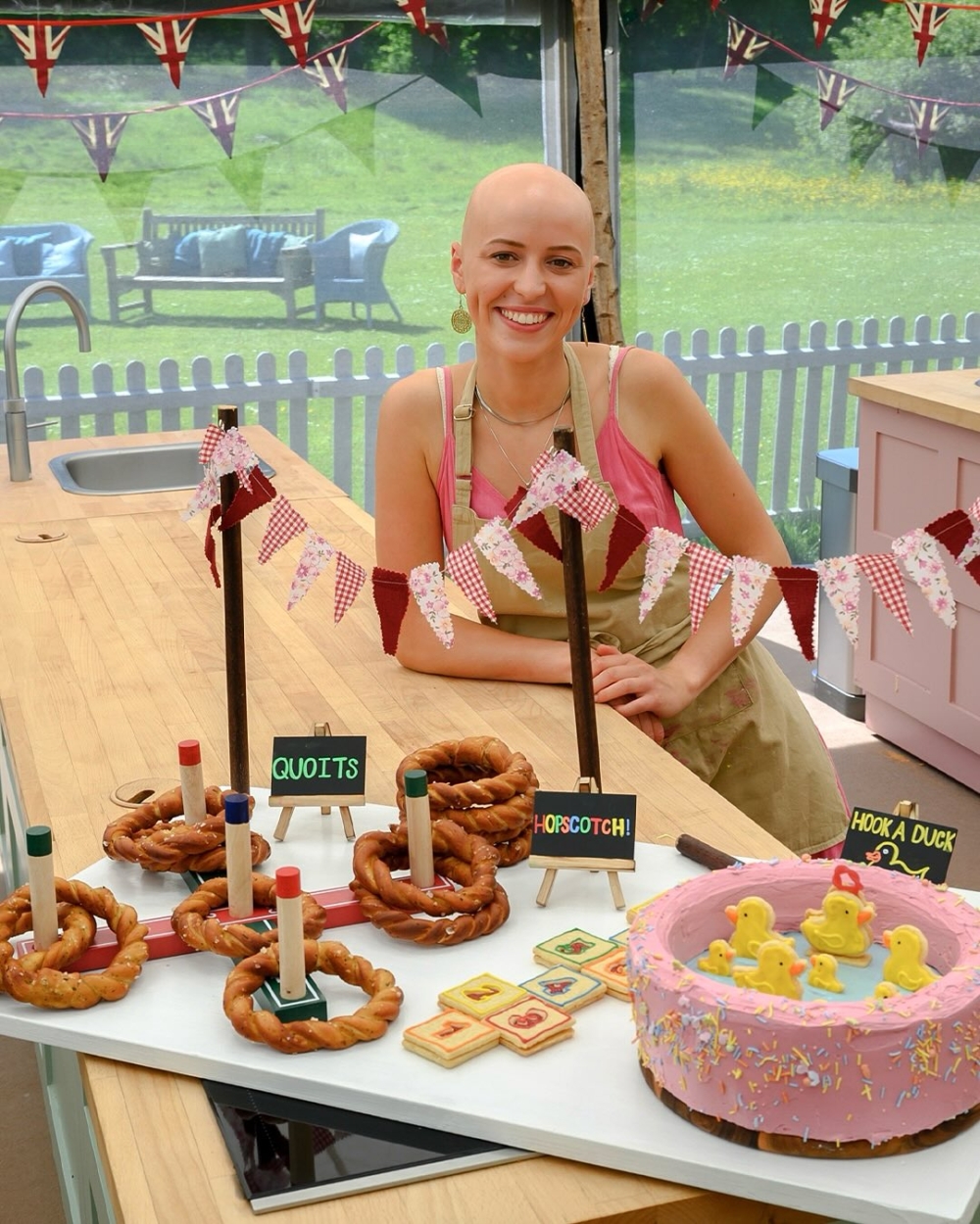 除了烘焙之外，同時，Jasmine 還是一位在醫院實習、熬夜背書本的醫學生