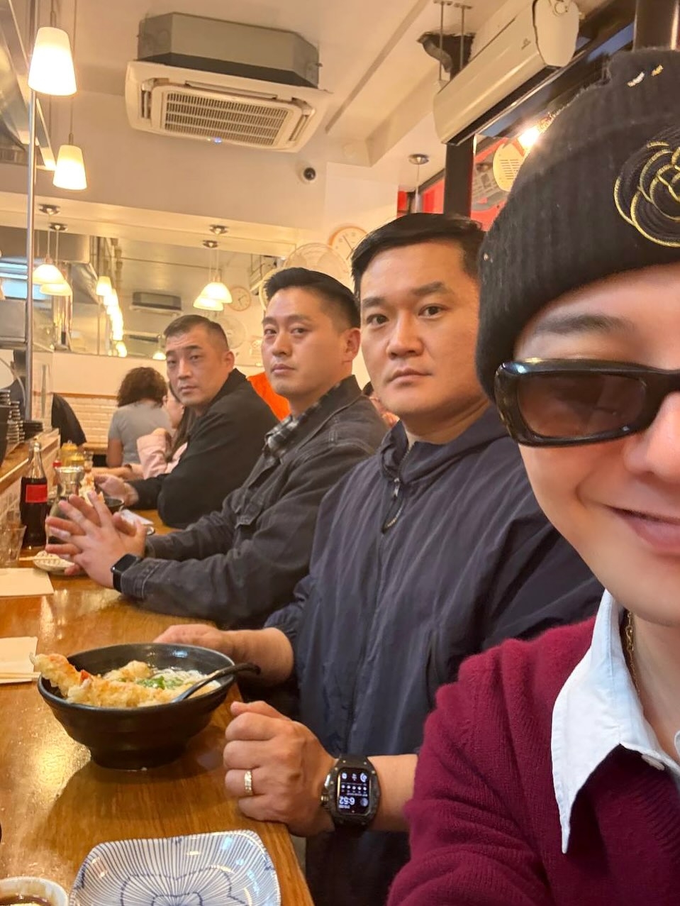 前陣子G-Dragon在巴黎演出結束後，也特地來到這間烏龍麵店。