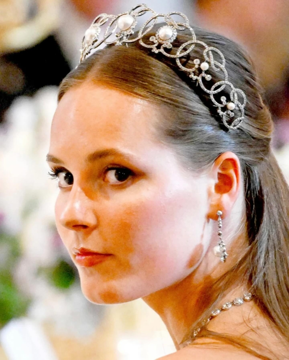 對英格麗來說，18歲成年禮遠不止吹蠟燭和開派對那麼簡單，而是正式戴上王冠、宣告長大的時刻！