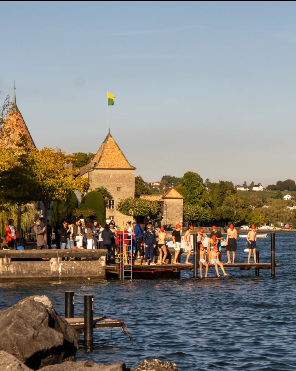 貴族社交場：校園成為上流圈入場券？