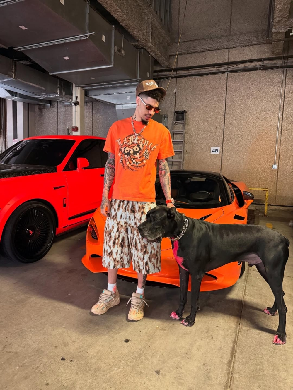 一些NBA球員（例如身高6呎7吋的LaMelo Ball）被網友剪進meme裡