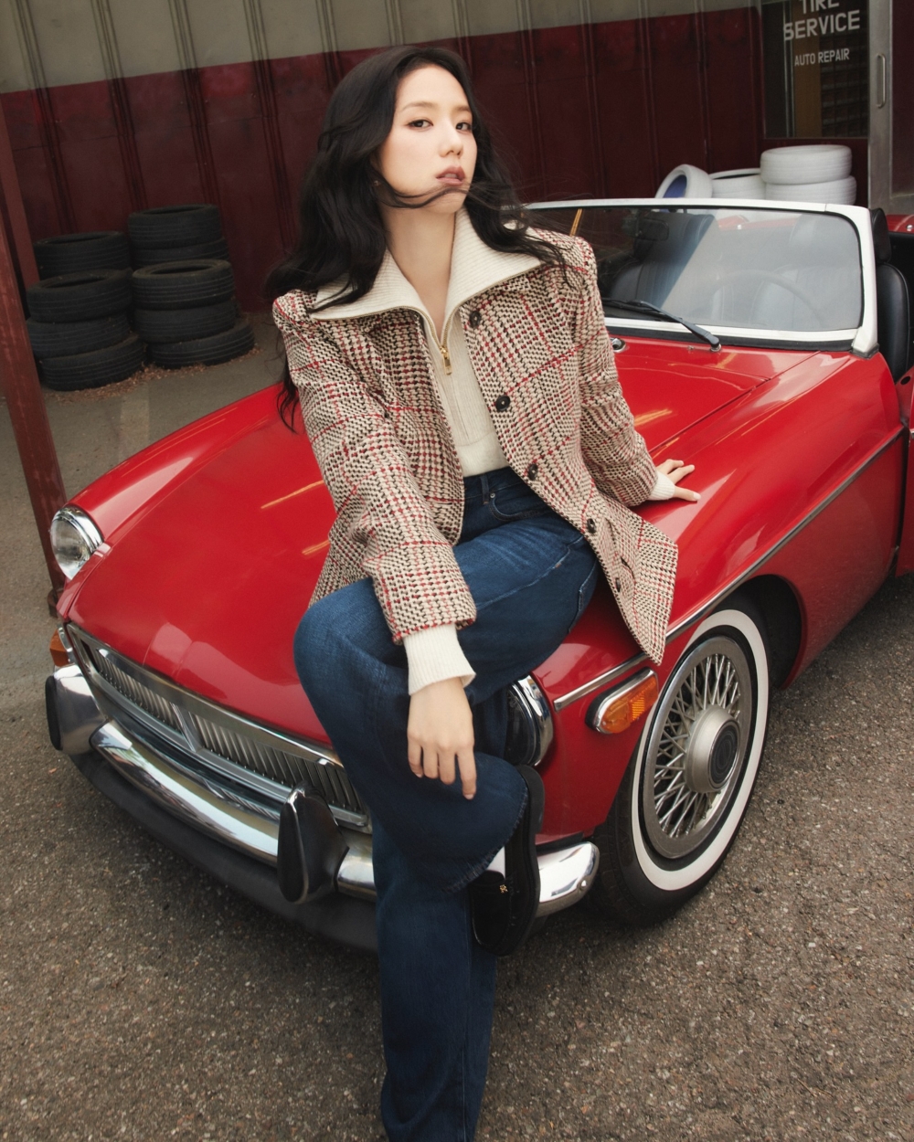 名人 Quarter Zip 穿搭：Jisoo