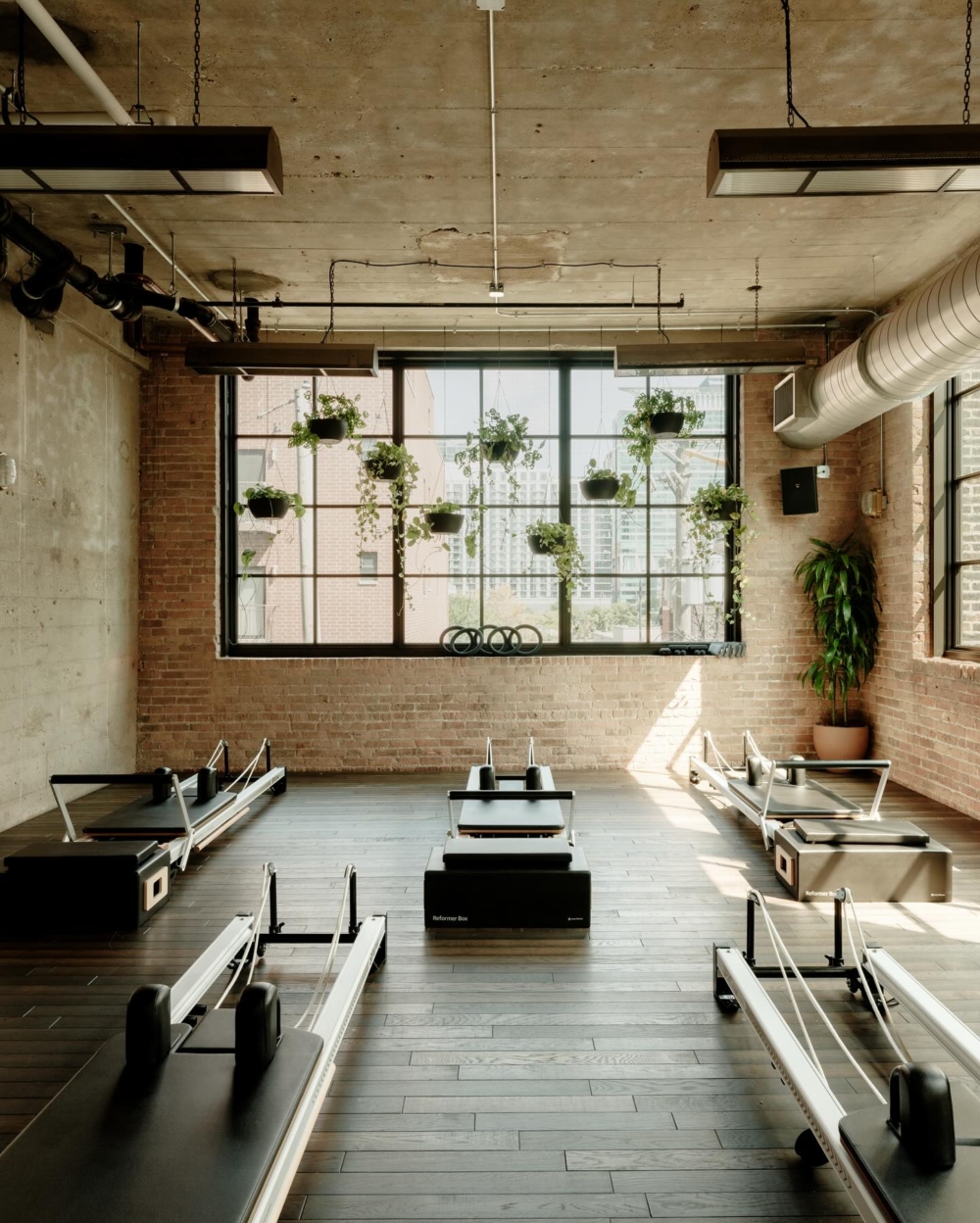 隨著創意工作者的壓力指數不斷攀升，身心平衡成了真正的奢侈品