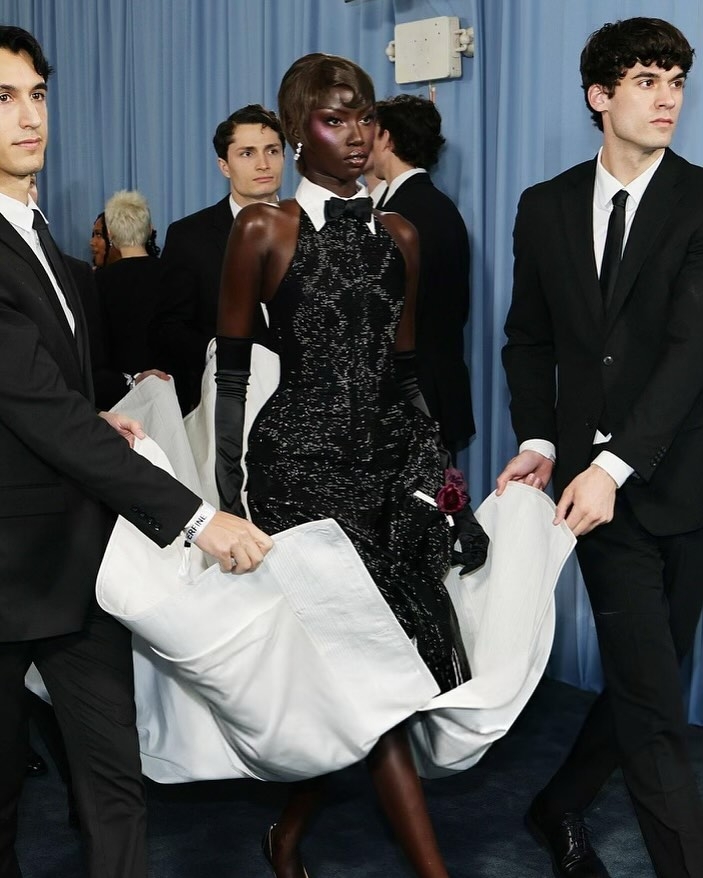 Anok 的公開告白在時尚圈引發一波溫暖的支持浪潮