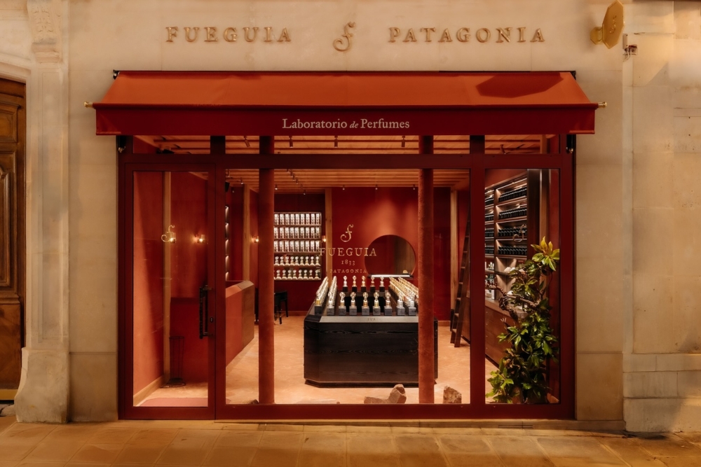 阿根廷純素香氛品牌 Fueguia 1833 由植物學家 Julian Bedel 於 2010 年在義大利創立