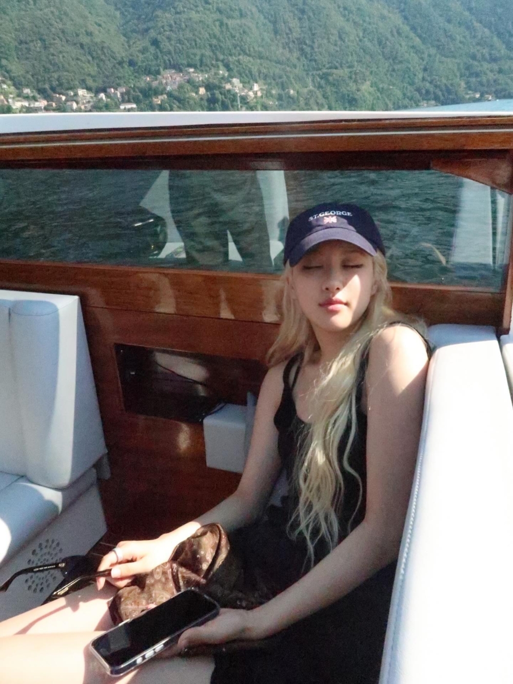 積極愉悅的經驗能擴展人的思維模式，使人更富想像力與創造力。