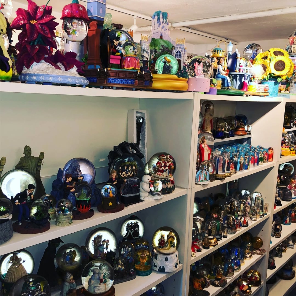 家裡快被玻璃球淹沒，但他說這些值得珍藏一輩子