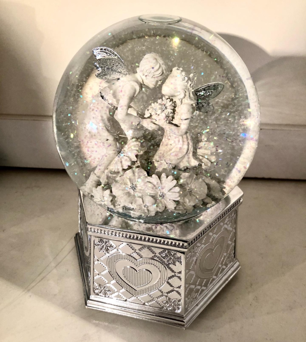 就像走進一種超現實博物館