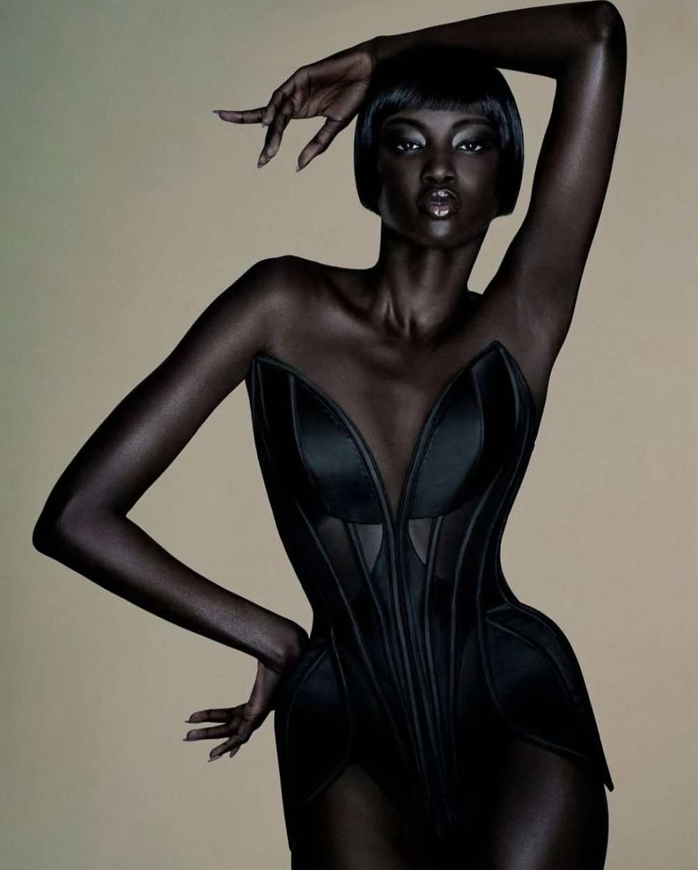 Anok 的公開告白在時尚圈引發一波溫暖的支持浪潮