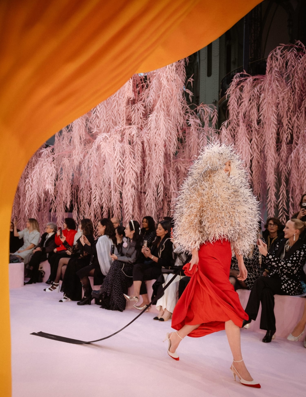 CHANEL 的優雅宣言：在時間裡找到自己的位置