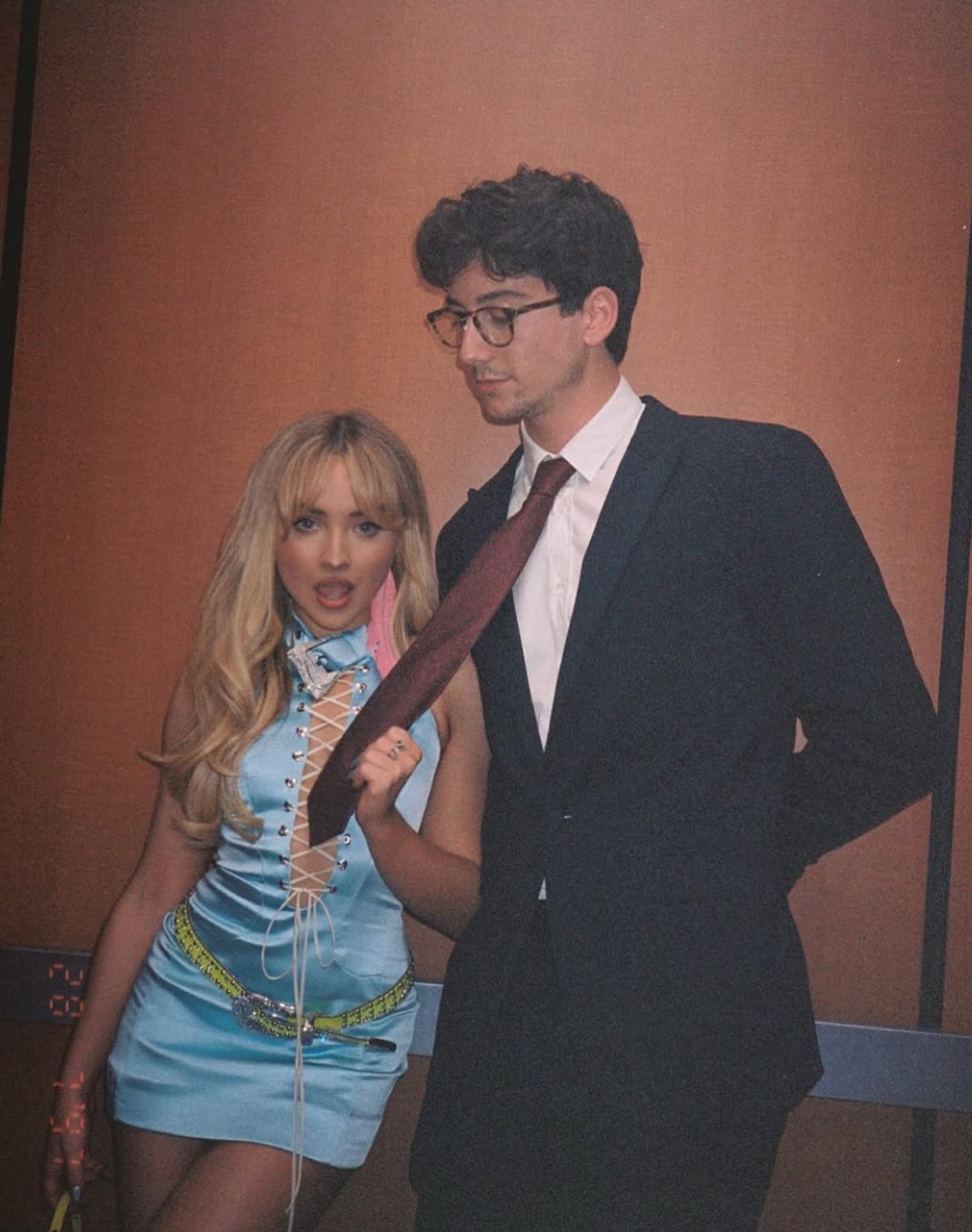 迪士尼圈的神仙友誼：Milo Manheim與Sabrina Carpenter的真性情互動