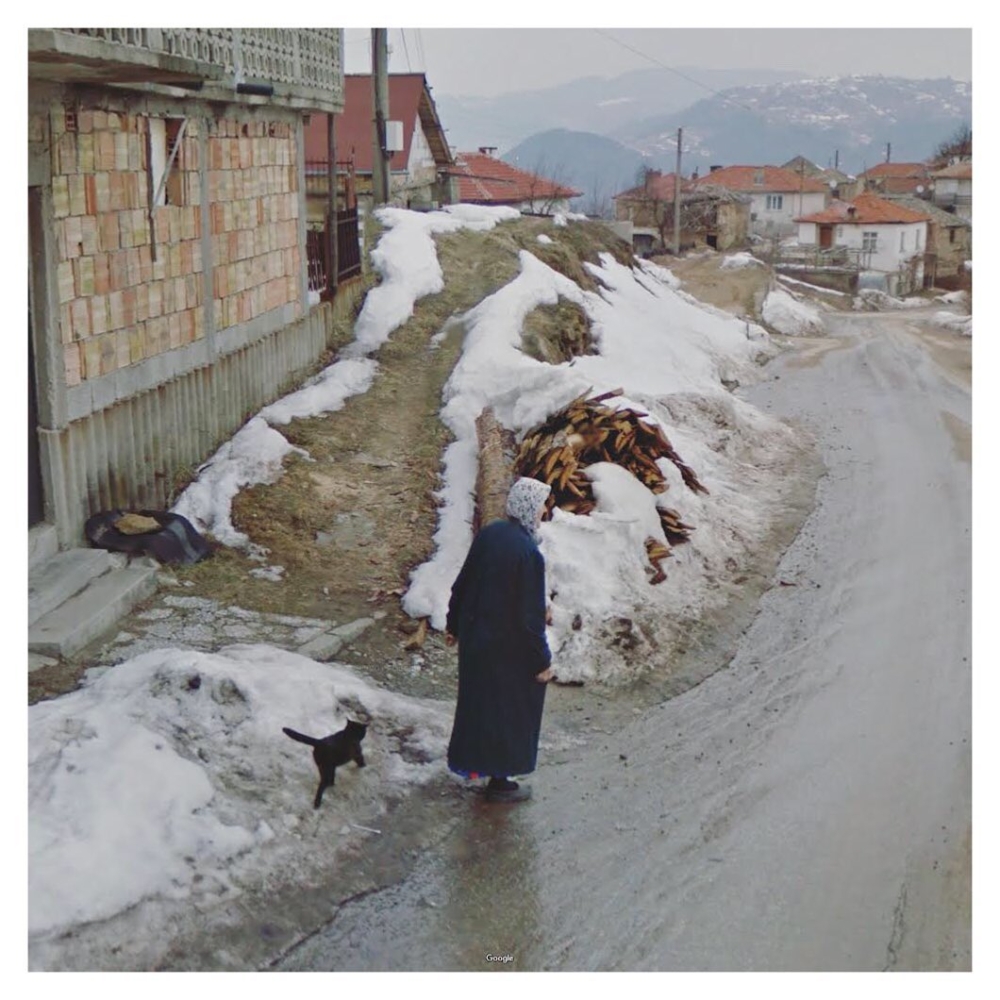 英國藝術家 Jacqui Kenny 透過 Google Street View 以及@streetview.portraits 這個帳號，開啟了一場跨越緯度的靜謐流浪。