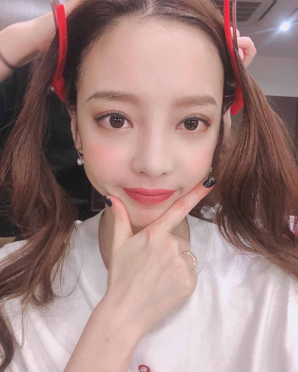 具荷拉的哥哥具昊仁沒有選擇沉默。2020年3月，他透過國會請願系統，公開呼籲修改繼承法。