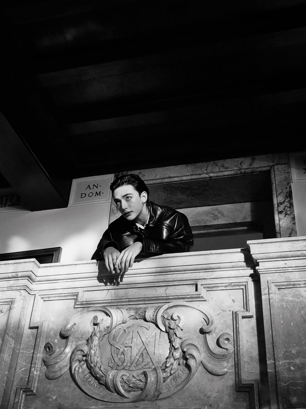 2025 年底，Prada Group 正式宣布已完成收購義大利品牌 Versace 的交易