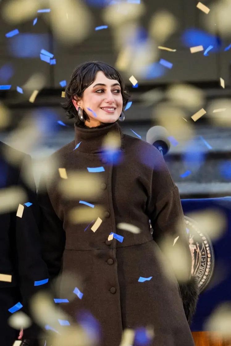 紐約最酷第一夫人：Rama Duwaji 如何用 Z 世代審美席捲政壇？