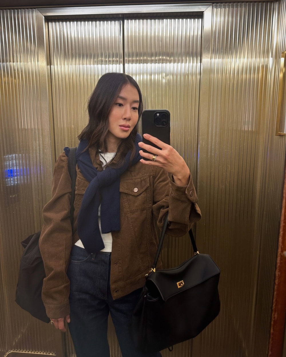 從Emma Stone到BLACKPINK都指定：名人彩妝師Nina Park打造「Blurred Lips柔焦光暈唇」的5個隱藏細節