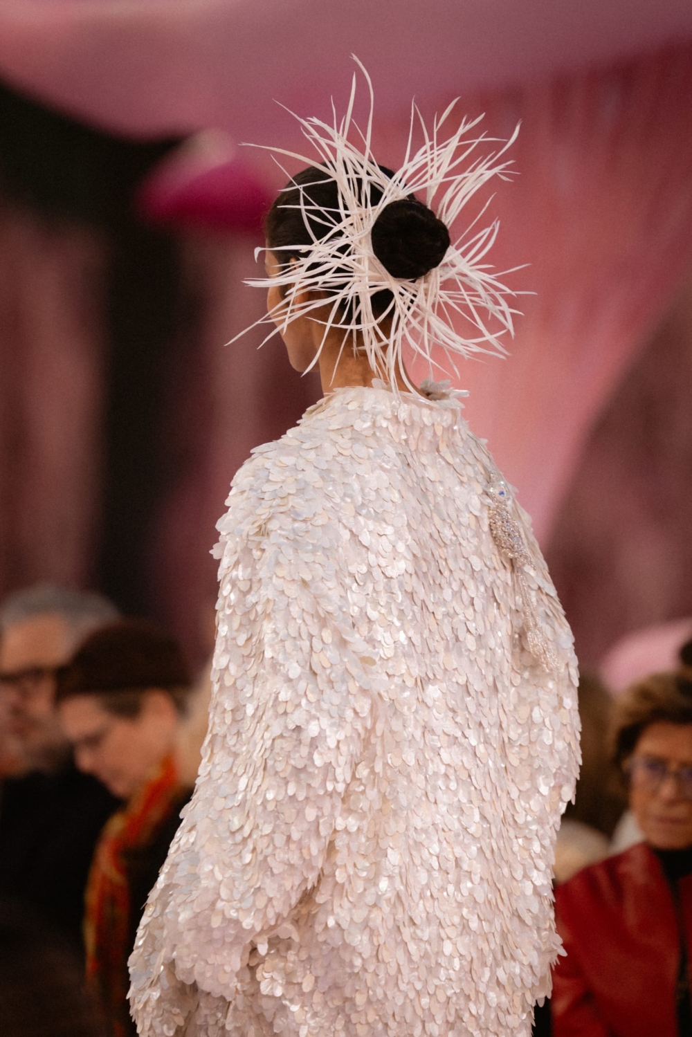 Bhavitha Mandava：從地鐵到高訂新娘的現代童話