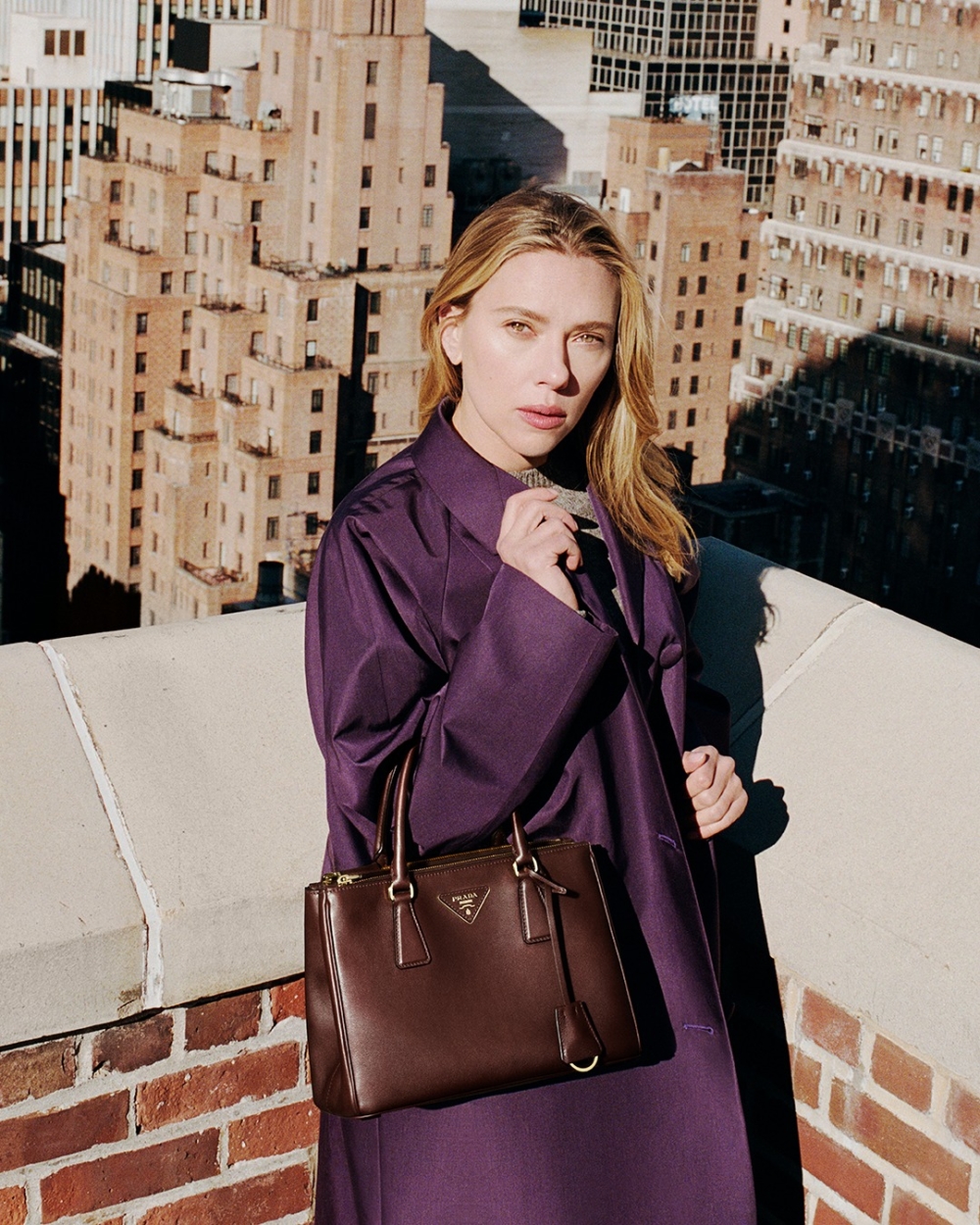 這一合併將義大利自主品牌的力量推向更高國際競爭舞台，並能利用 Prada 的運營與製造平台為 Versace 帶來新動能。