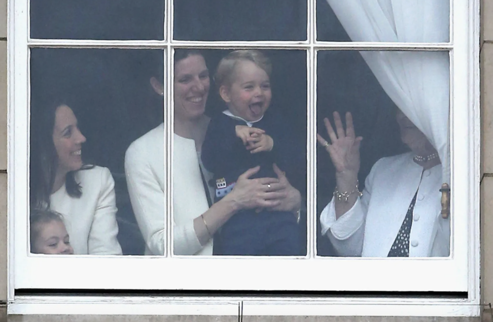 24 小時待命，她的工作地點是整座肯辛頓宮