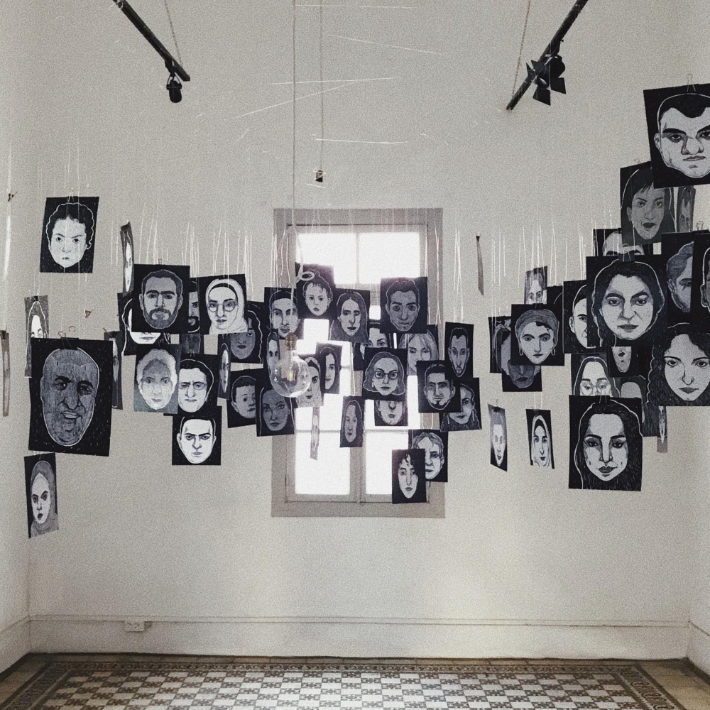 Rama Duwaji 的插畫專業把競選海報變成長得好看的周邊