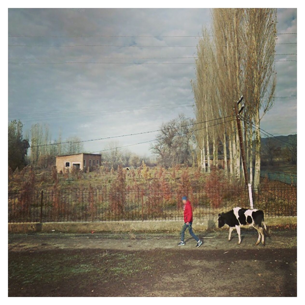 英國藝術家 Jacqui Kenny 透過 Google Street View 以及@streetview.portraits 這個帳號，開啟了一場跨越緯度的靜謐流浪。