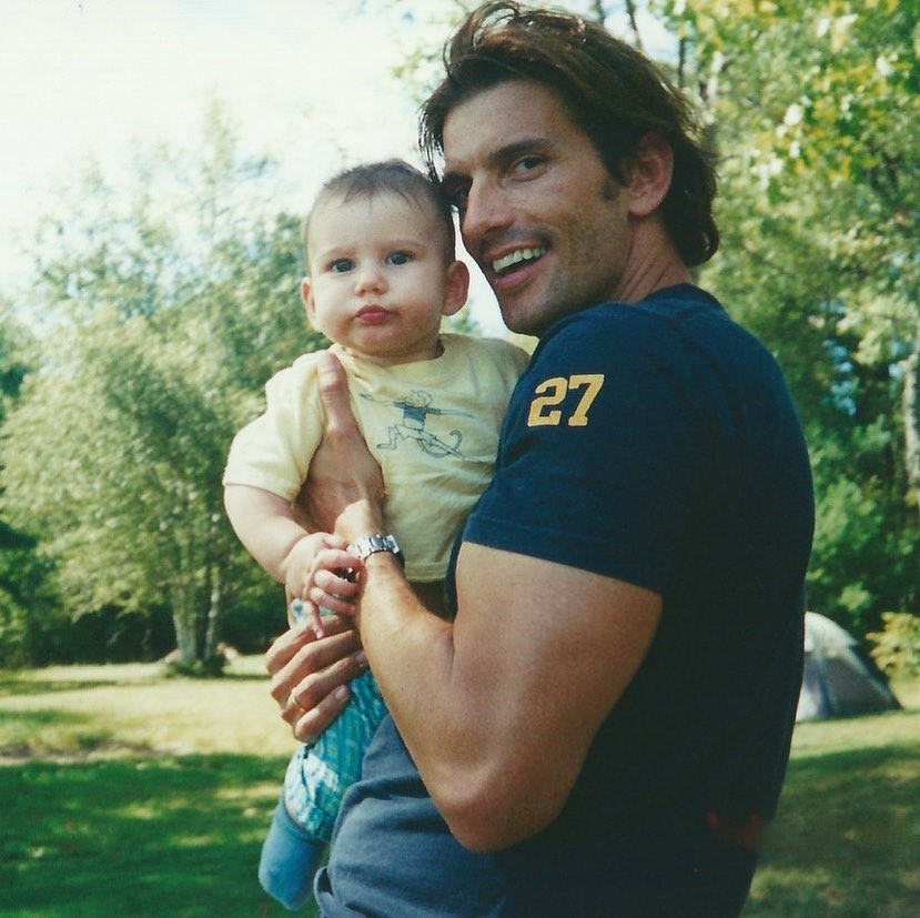 為了完成好友渴望成為母親的心願，Jeffrey 決定捐贈精子，共同迎接 Milo 的誕生。