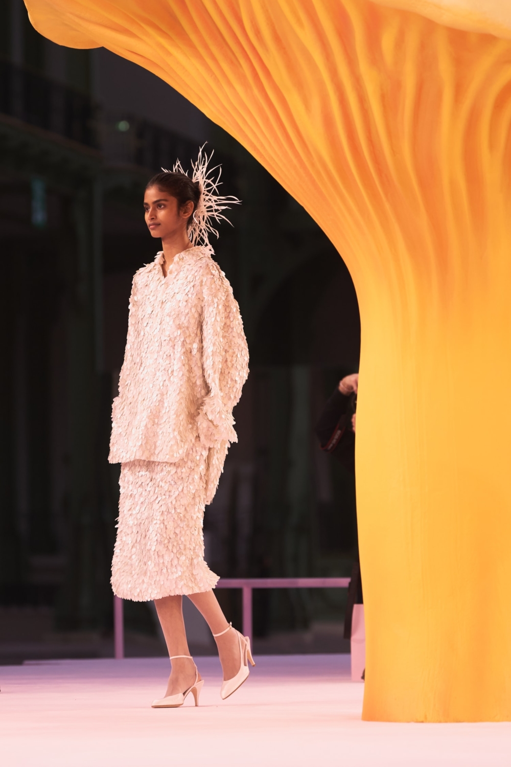 Bhavitha Mandava：從地鐵到高訂新娘的現代童話