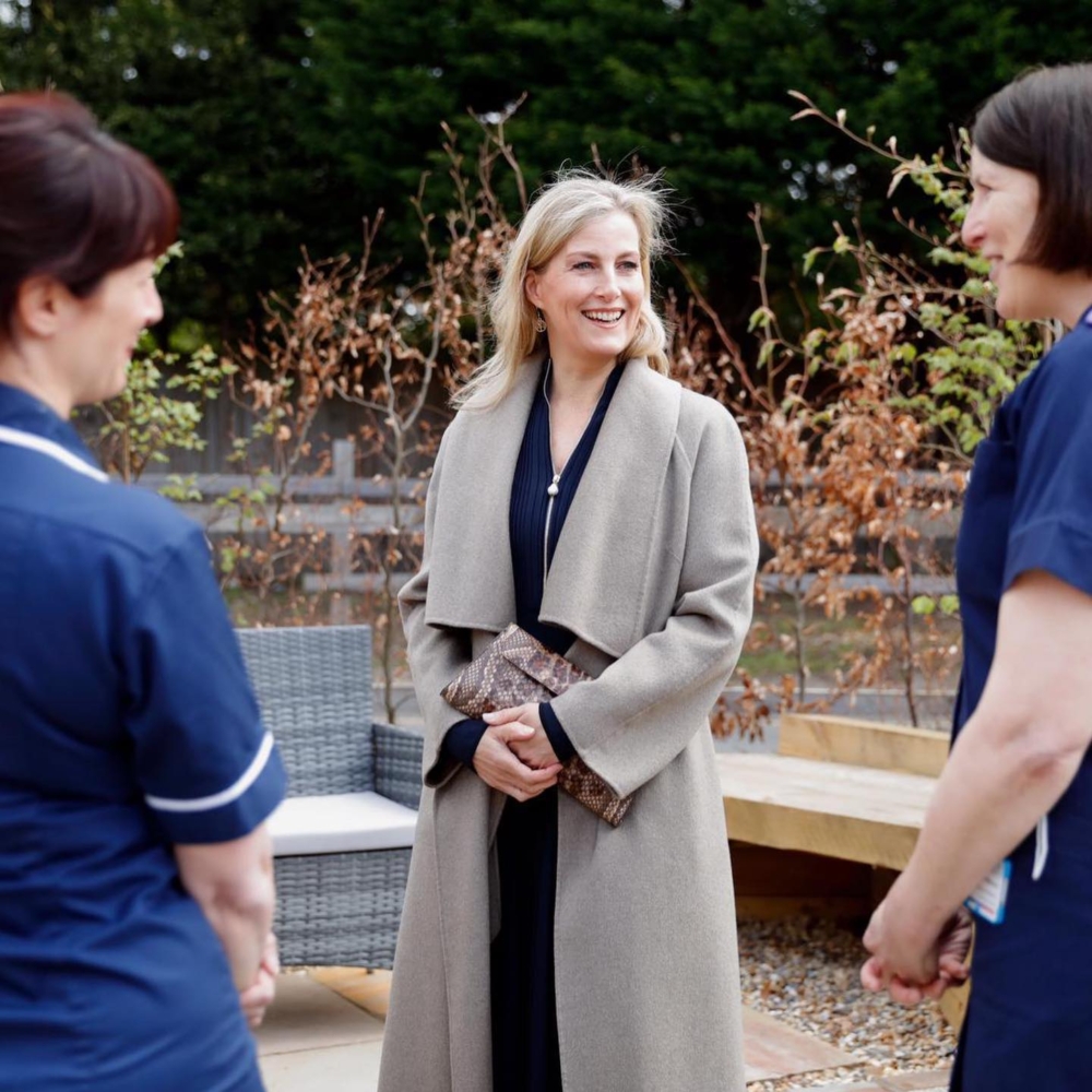 年度313項公務的「勤勉王妃」