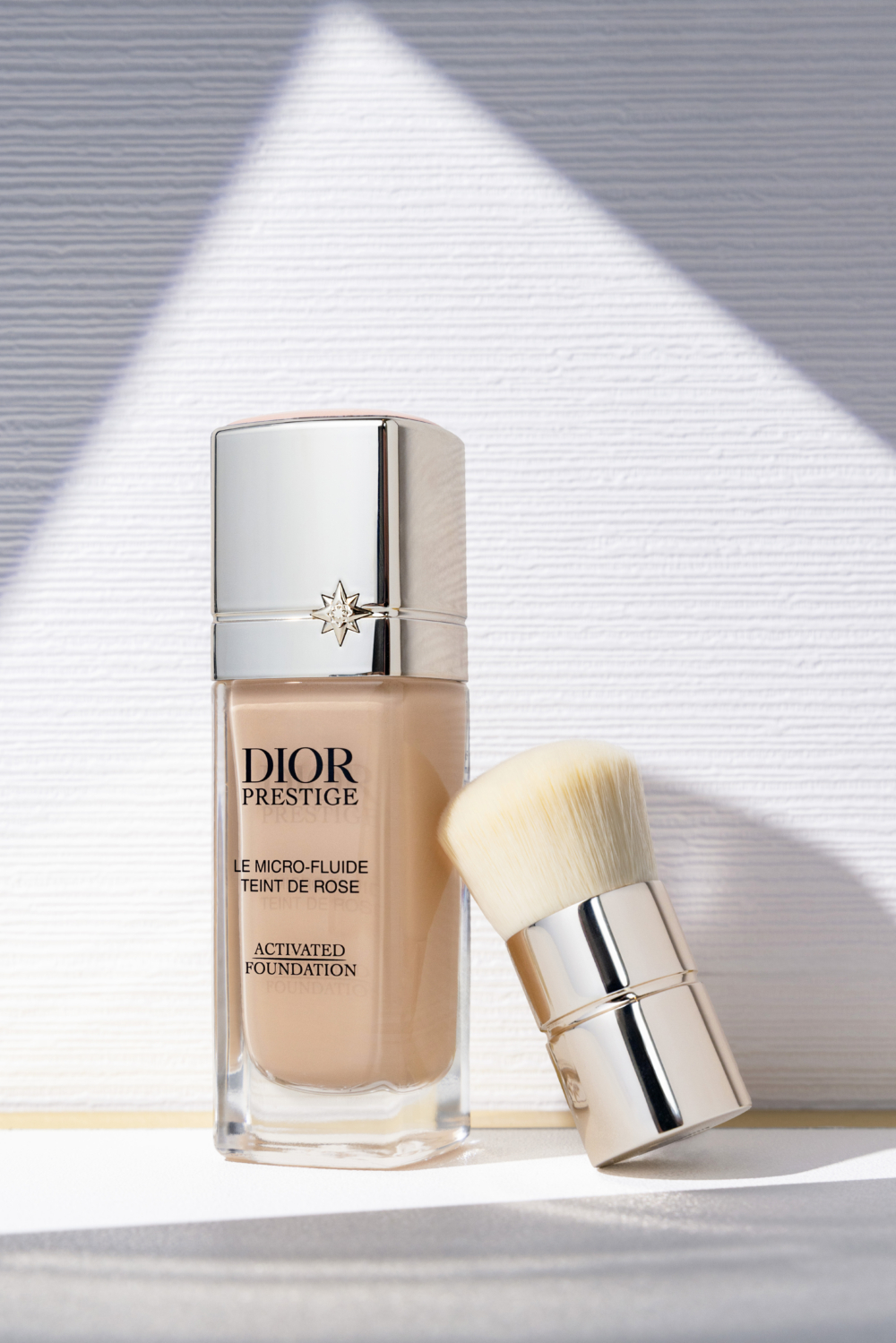 Dior精萃再生玫瑰微導粉底