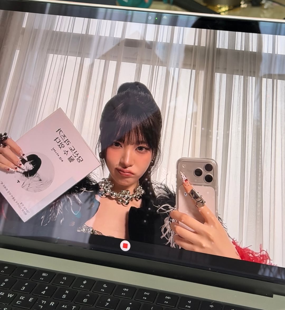 利用3到6個月的時間測試自己的副業或創業想法，失敗了就回歸職場，成功了便開啟新篇章