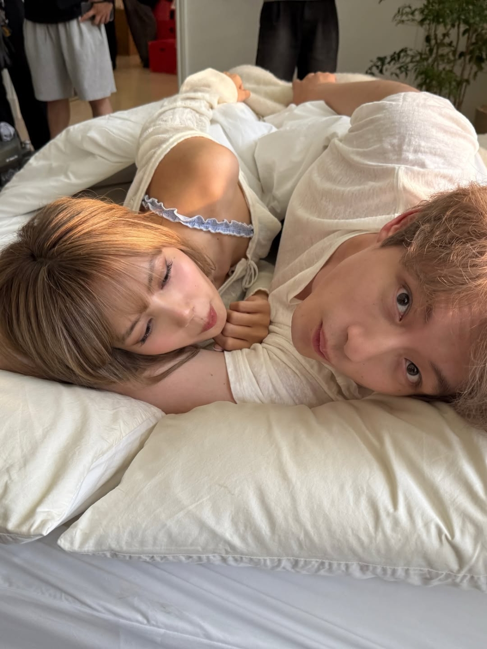 被稱為「擁抱賀爾蒙」的物質會大量釋放，它能有效降低皮質醇（壓力荷爾蒙）的水平，營造出一種極度舒適的微醺感