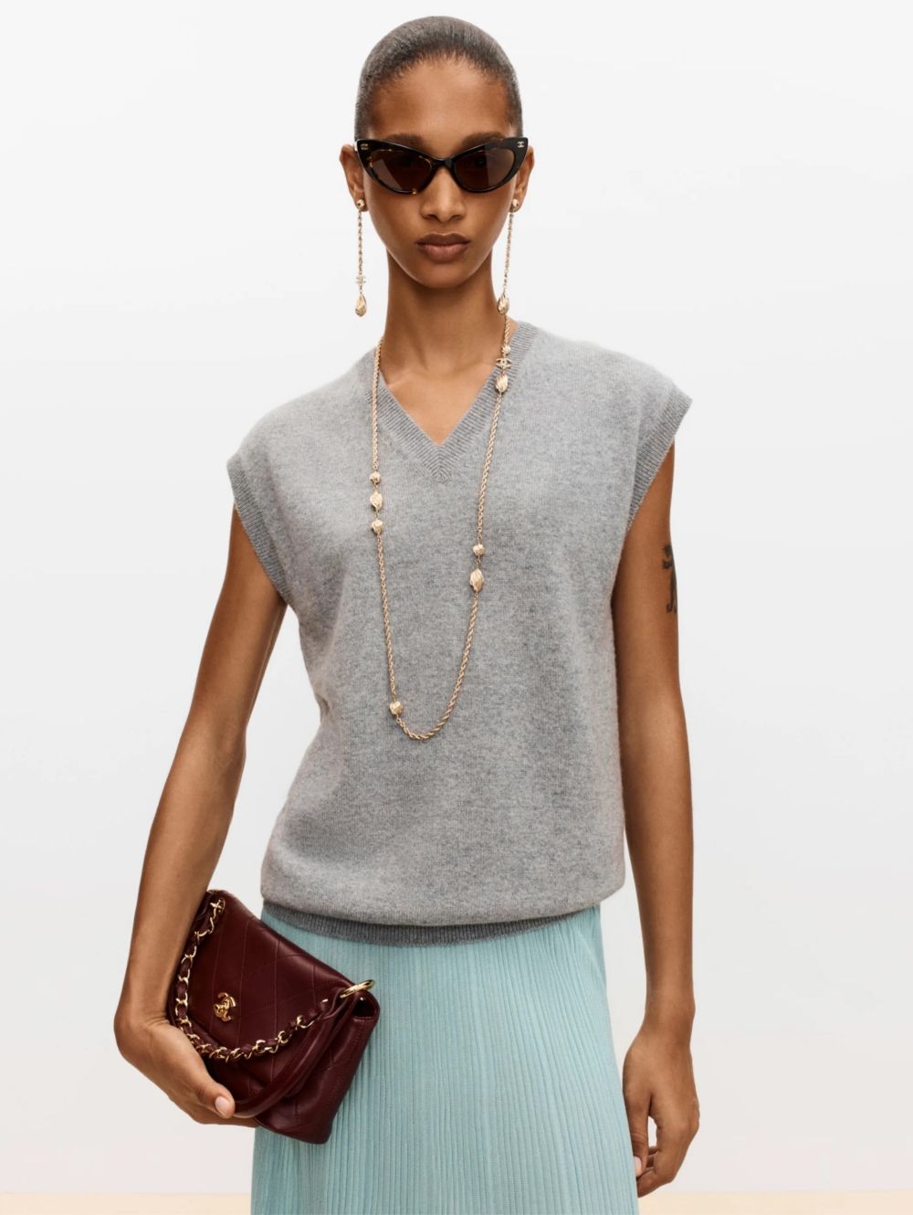 CHANEL 酒紅色小型口蓋包