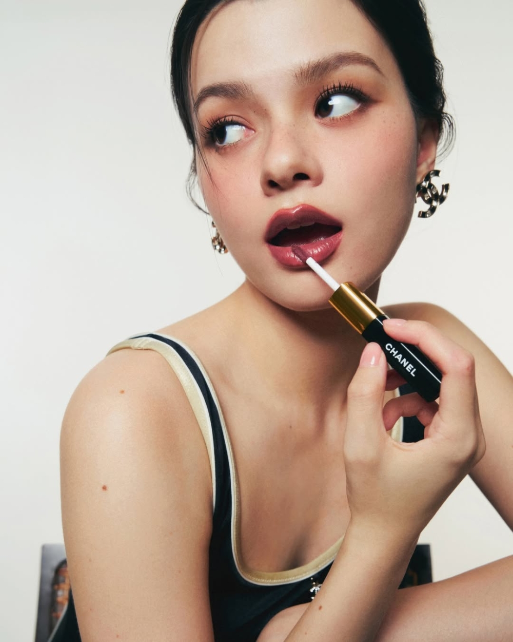 口紅雖然仍然是經典單品，但它不再是唯一能帶來情緒滿足的選擇