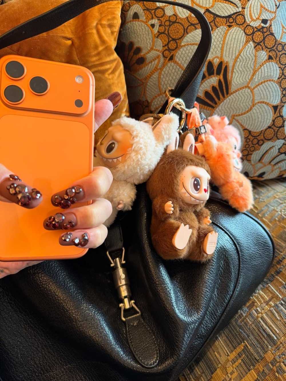 如果有一天LABUBU不再紅，或者潮流換了方向，公司就失去了主要的收入來源