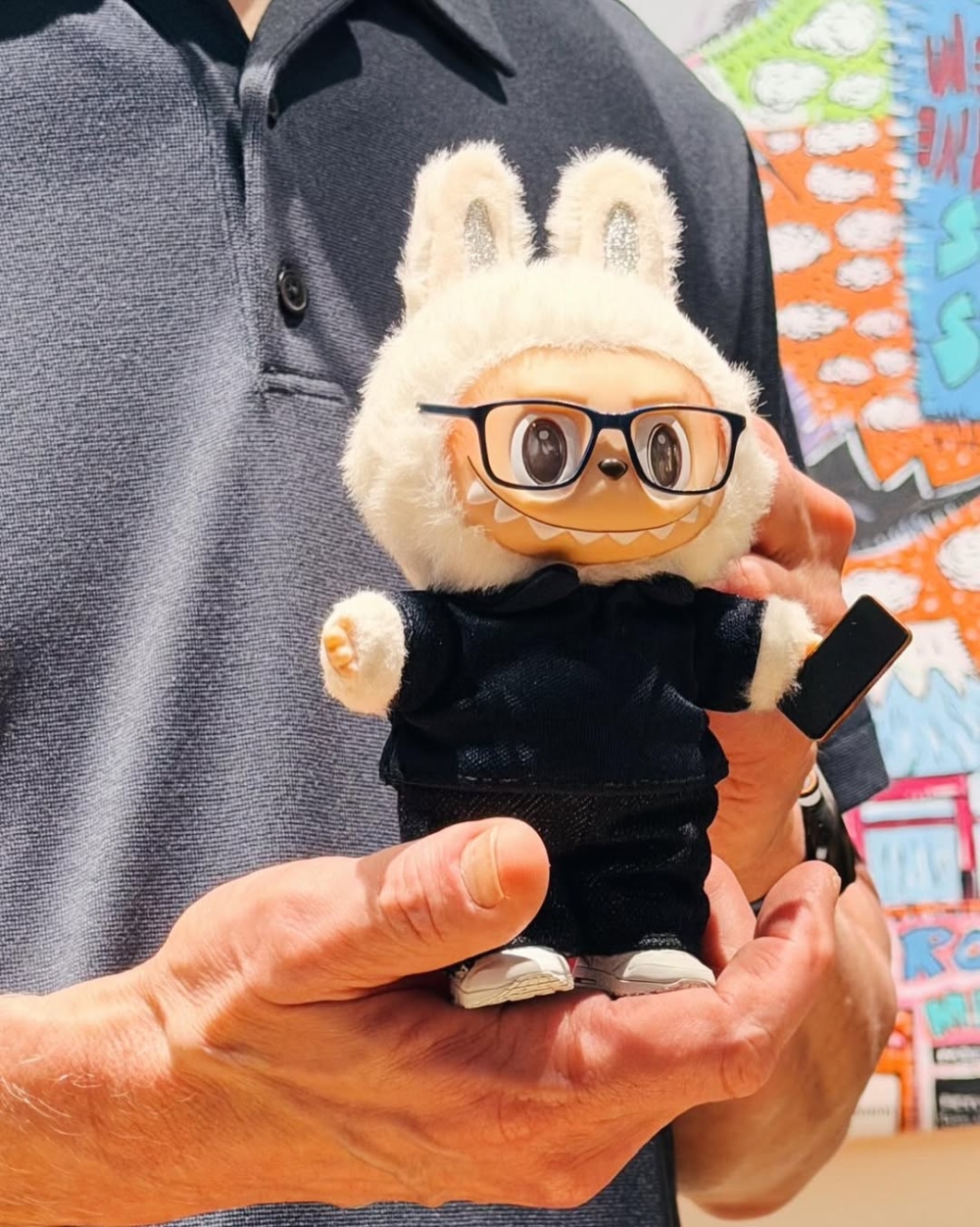 LABUBU最早只是插畫家龍家昇筆下的一個小角色