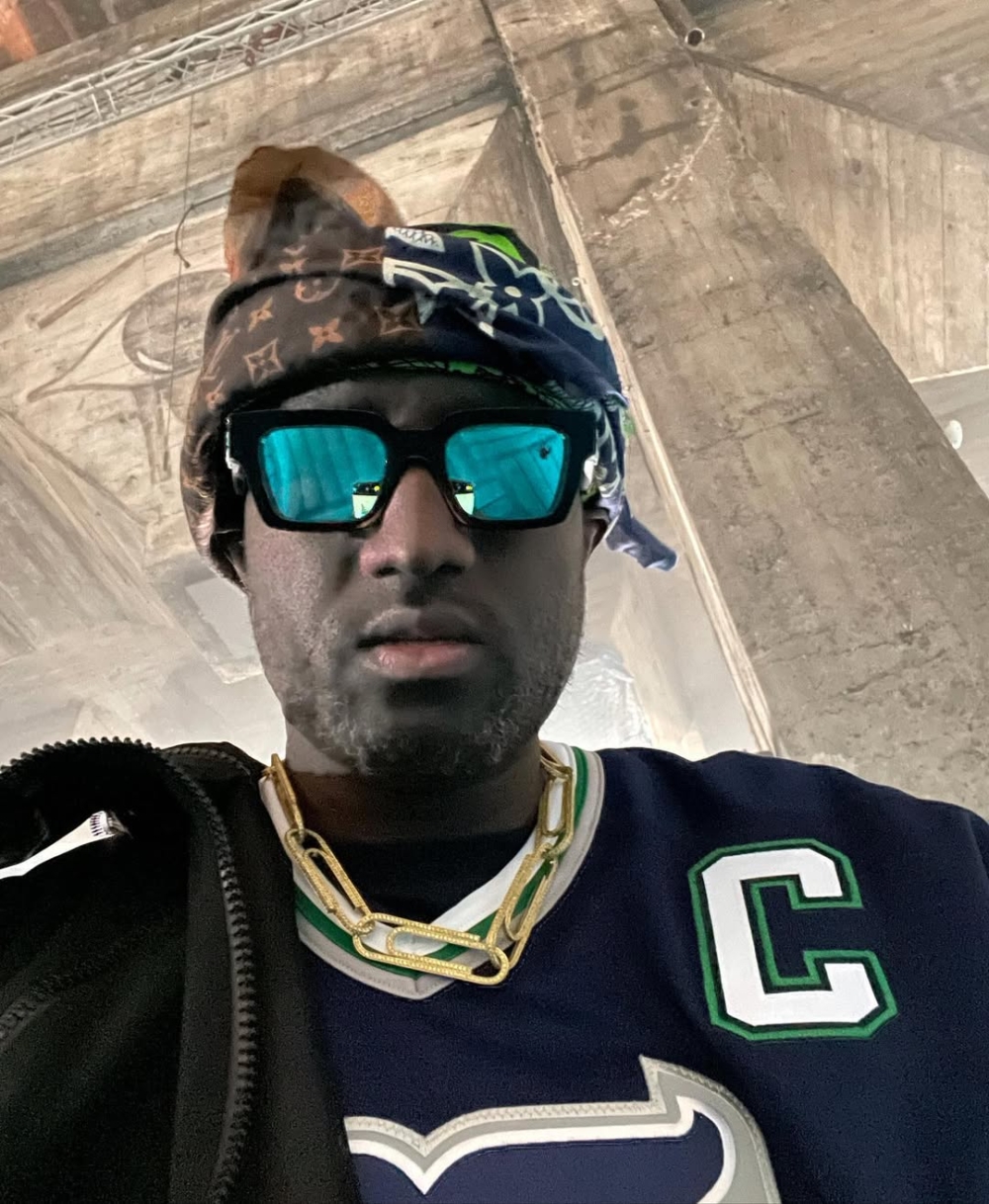 Off-White創辦人兼Louis Vuitton前男裝總監，曾多次公開表示Chrome Hearts是他的精神導師