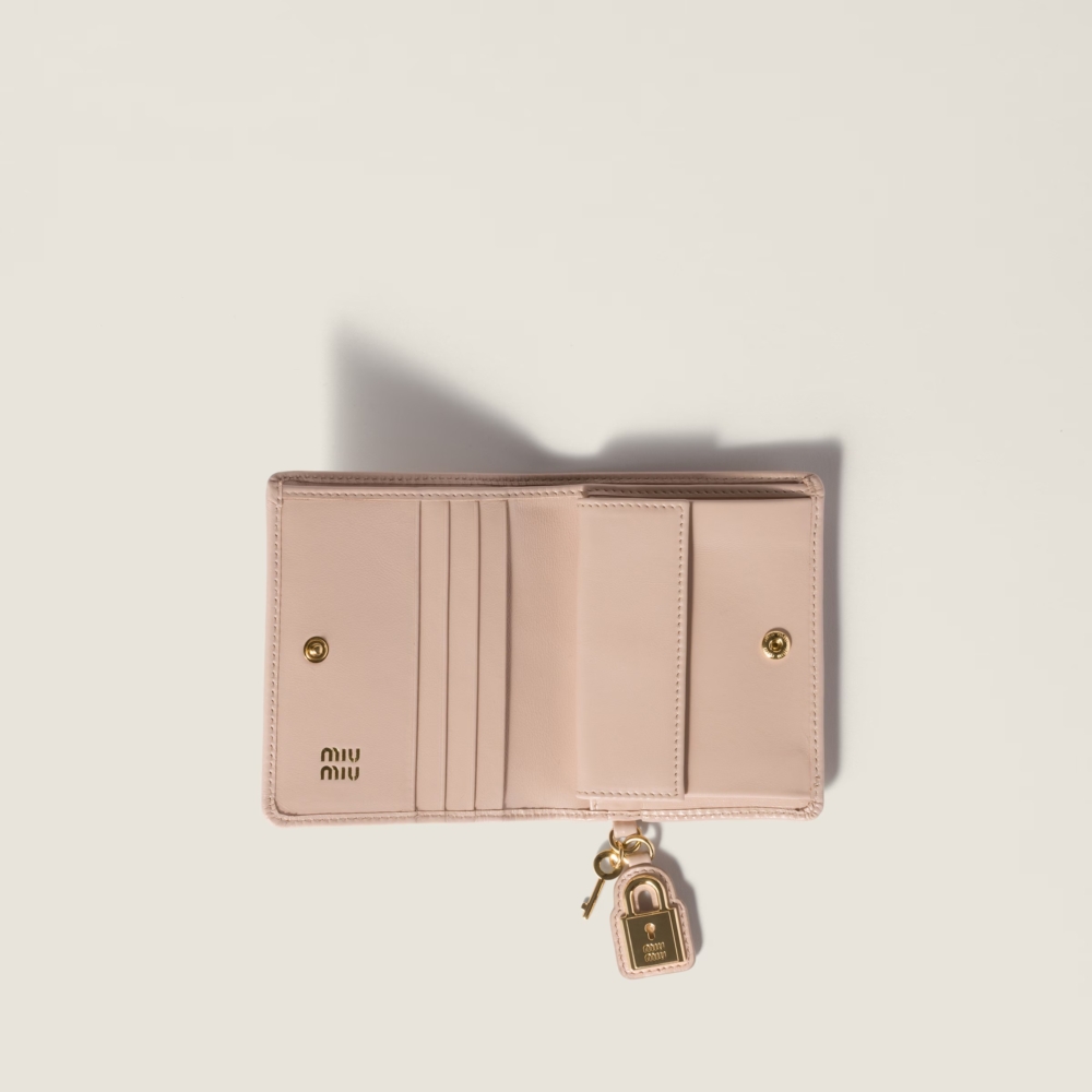 MiuMiu 皮革短銀包 Small leather wallet