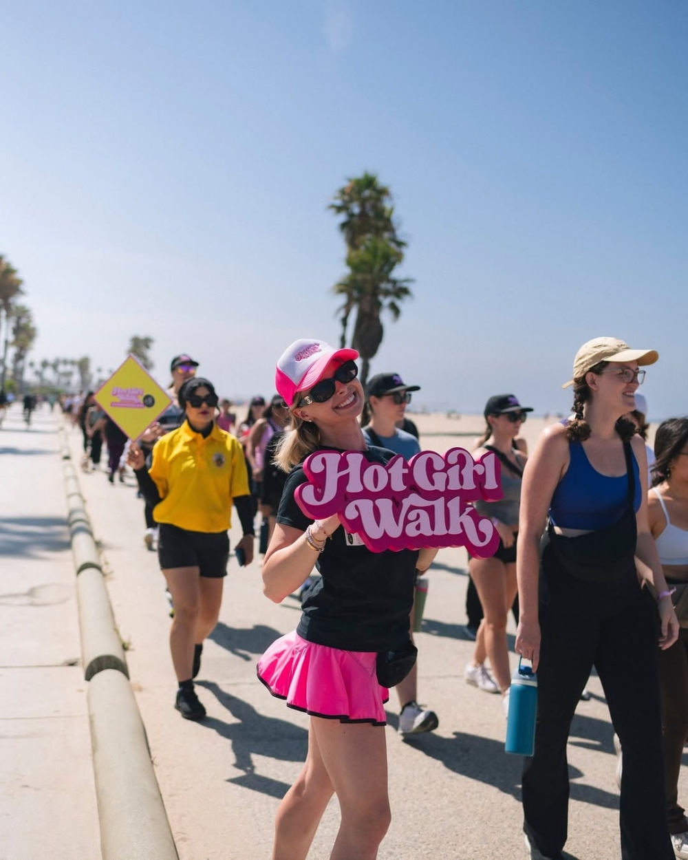 通常建議走約4公里（或30到60分鐘），但依照個人體力調整即可