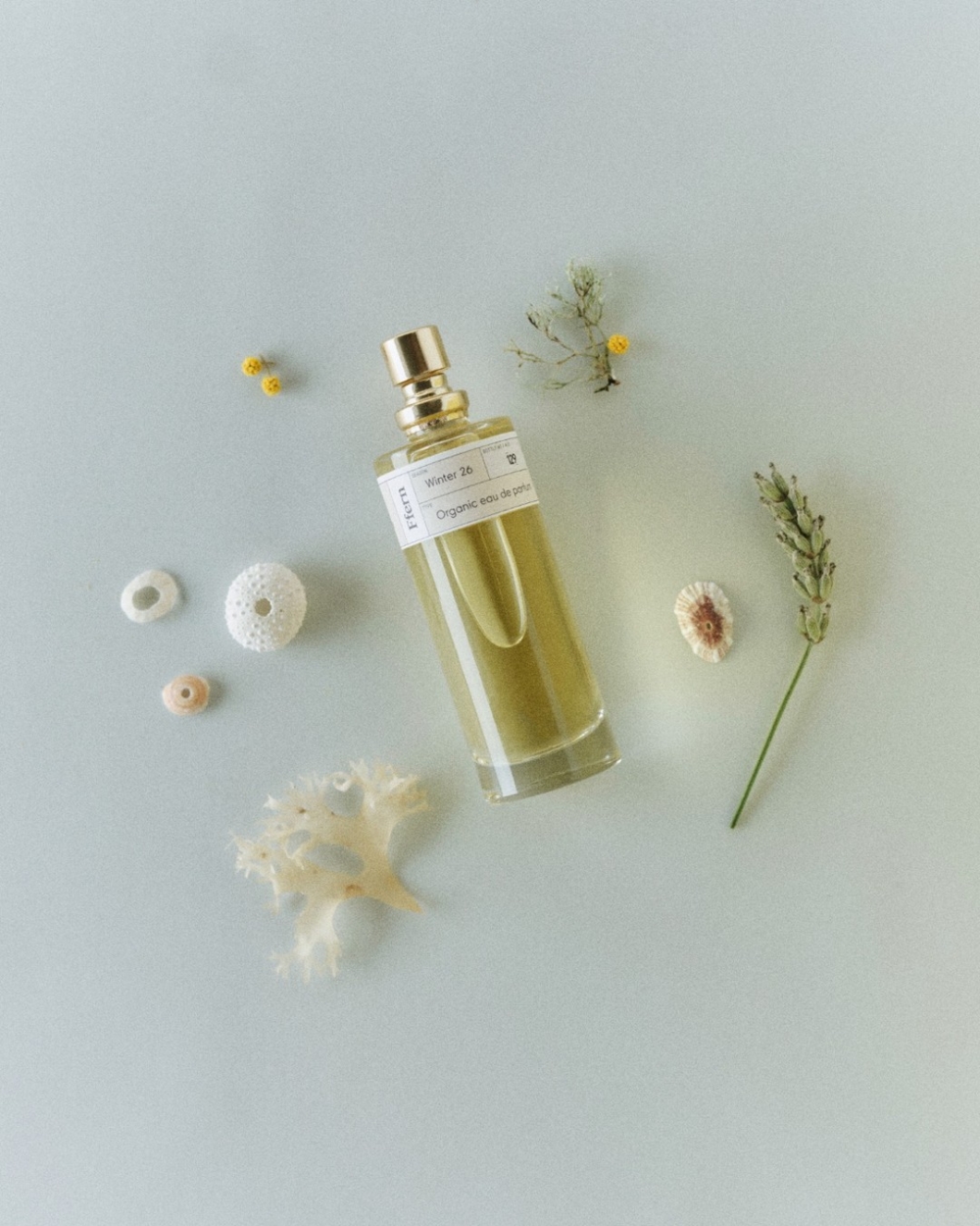 。這種「慢節奏」的消費模式，反而讓它在快時尚的世界裡脫穎而出