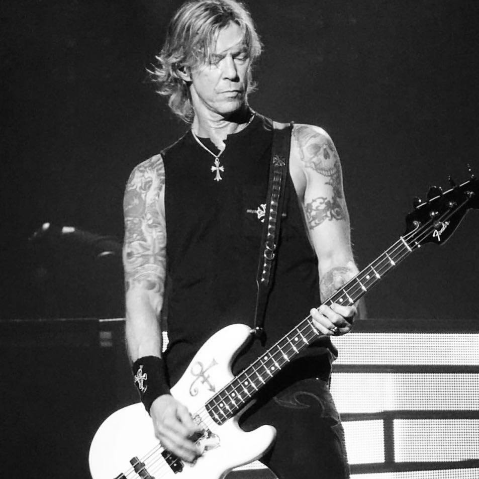 Chrome Hearts就像病毒一樣，瞬間在Lenny Kravitz、Guns N’ Roses以及Cher 這些巨星圈子裡炸開了