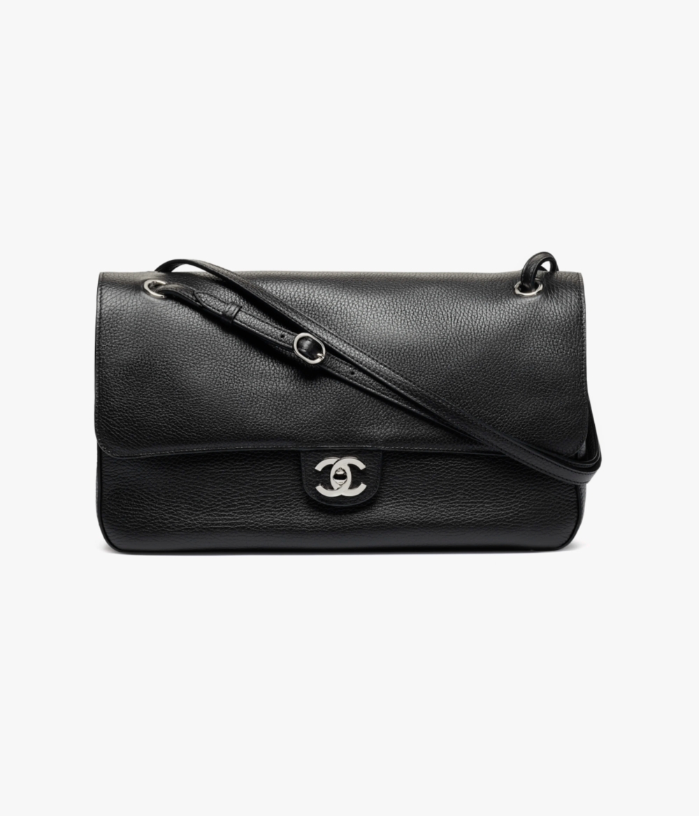 宣告大包風潮回歸的Maxi Flap Bag
