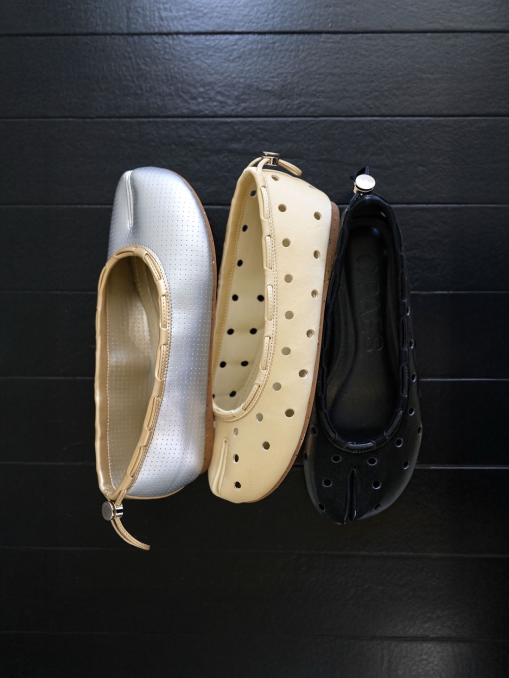 PAES Leather String Flat