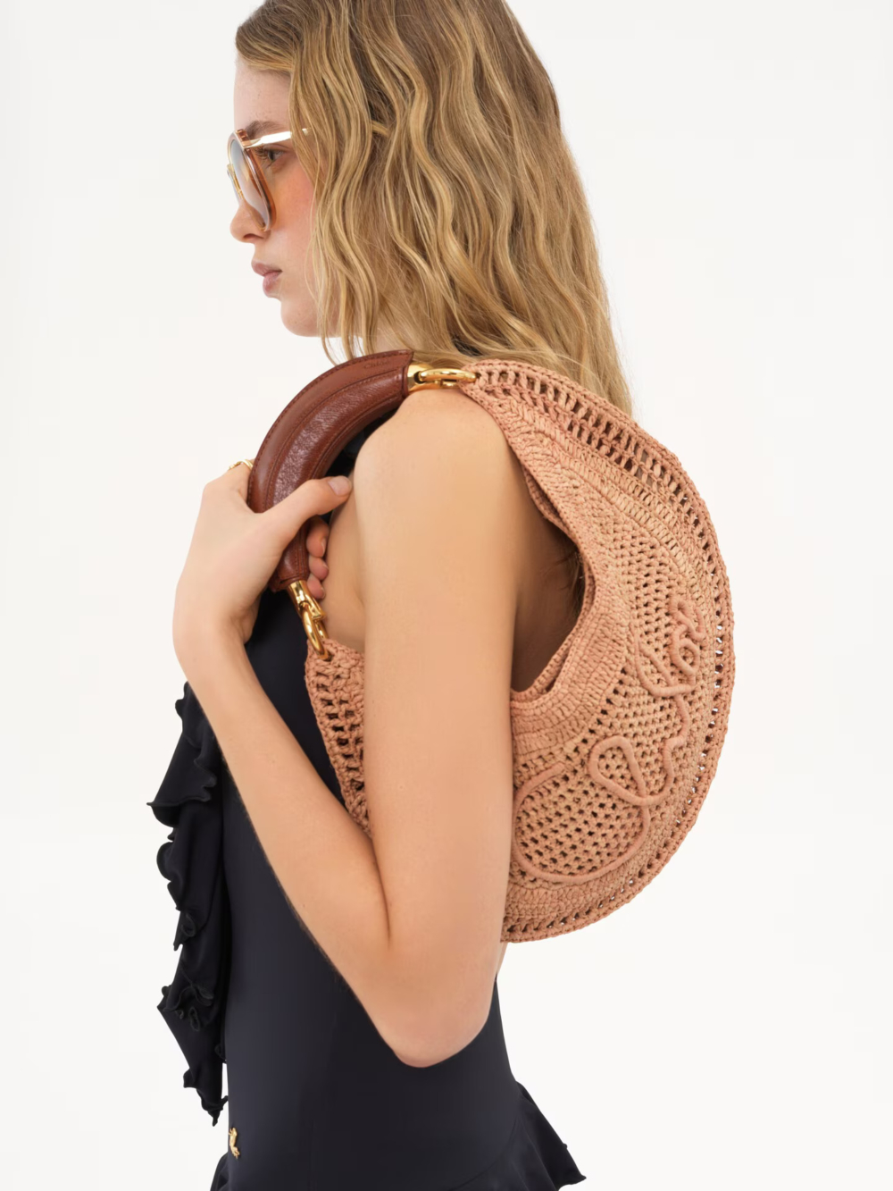 Chloé Summer Banana hobo bag in raffia